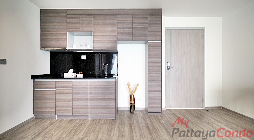 Aeras Beachfront Jomtien Condo For Sale - AERAS06