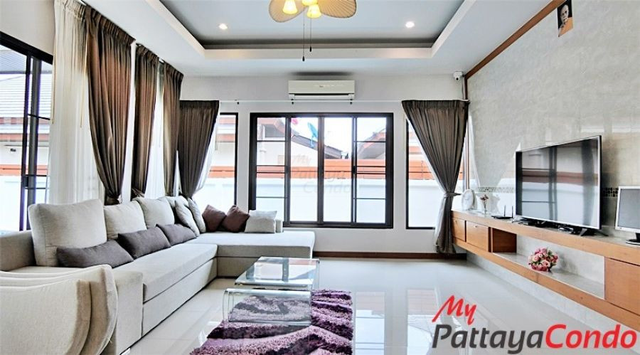 Baan Piam Mongkol Village Huay Yai Pattaya Pool Villa For Sale - HEPMK01