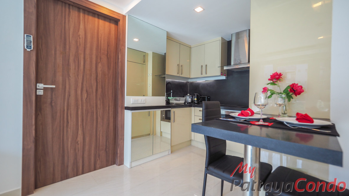 Grand Avenue Residence Pattaya Condo For Sale - GRAND158