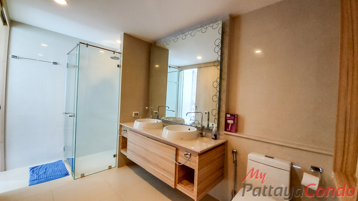 Riviera Wong Amat Condo For Sale - RW38