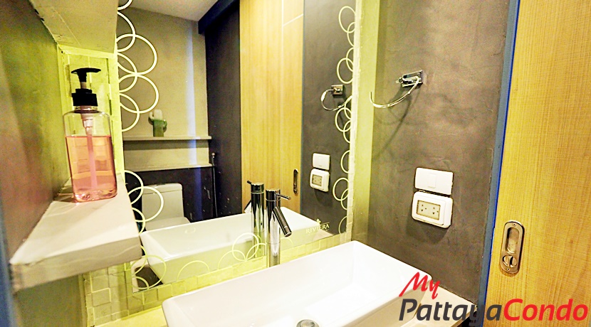 Riviera Wong Amat Condo For Sale - RW37