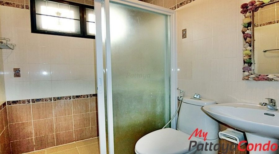 Blue Star Village East Pattaya House For Sale - HEBS01
