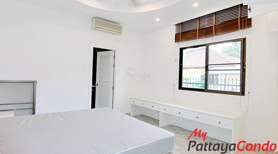 Swiss Paradise Village East Pattaya House For Sale - HESW01-10