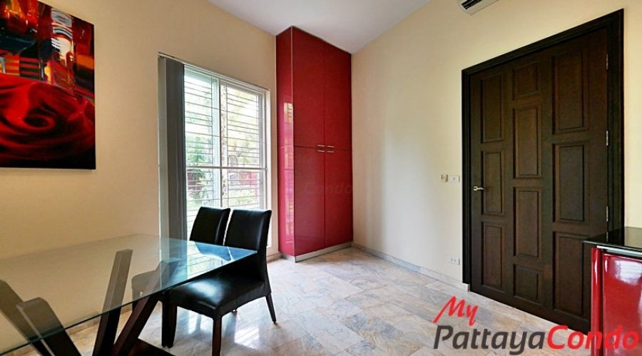 Thaily Wood Village East Pattaya Pool Villa For Sale - HETW01
