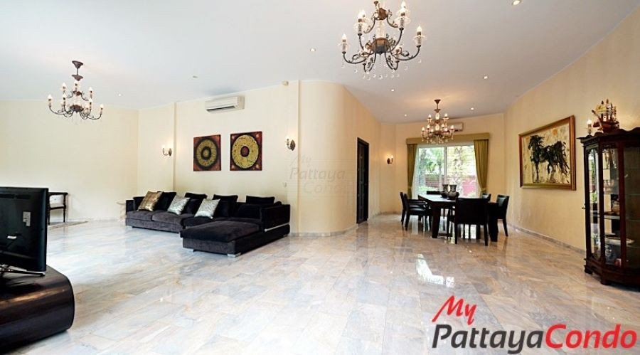 Thaily Wood Village East Pattaya Pool Villa For Sale - HETW01-1