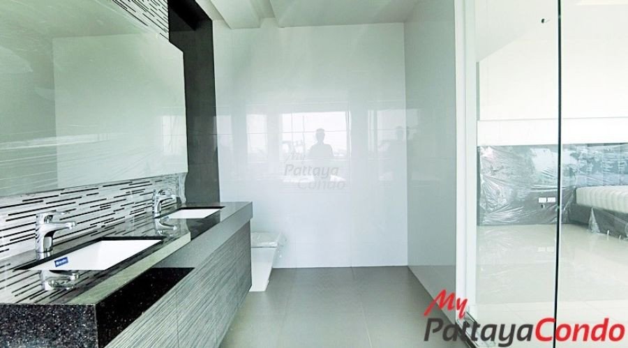 The Grand Paradise Villa East Pattaya Pool Villa For Sale - HEGPV01