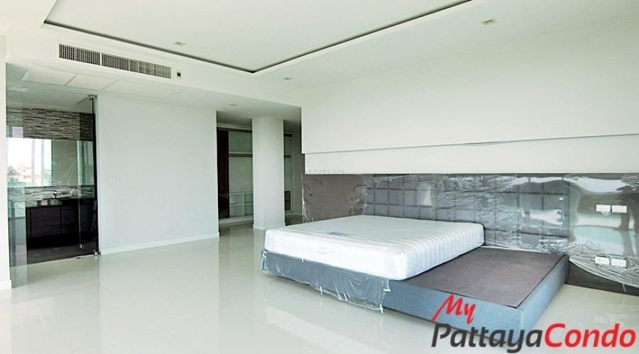 The Grand Paradise Villa East Pattaya Pool Villa For Sale - HEGPV01
