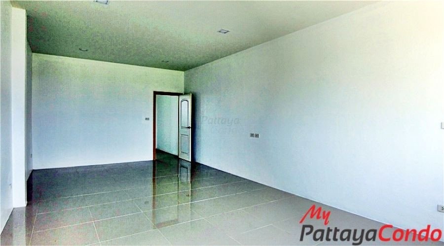 Private Townhouse Huay Yai Pattaya For Sale - HE0008