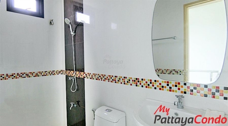Private Townhouse Huay Yai Pattaya For Sale - HE0008