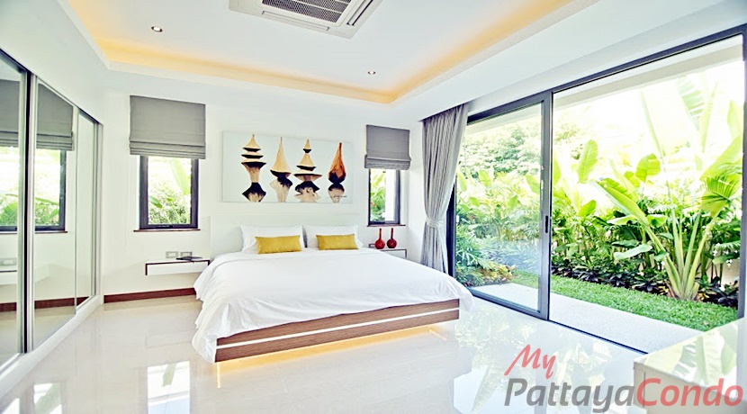 The Vineyard Phase 3 East Pattaya Pool Villa For Sale - HEVY301