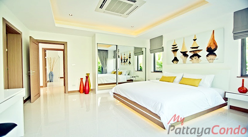 The Vineyard Phase 3 East Pattaya Pool Villa For Sale - HEVY301
