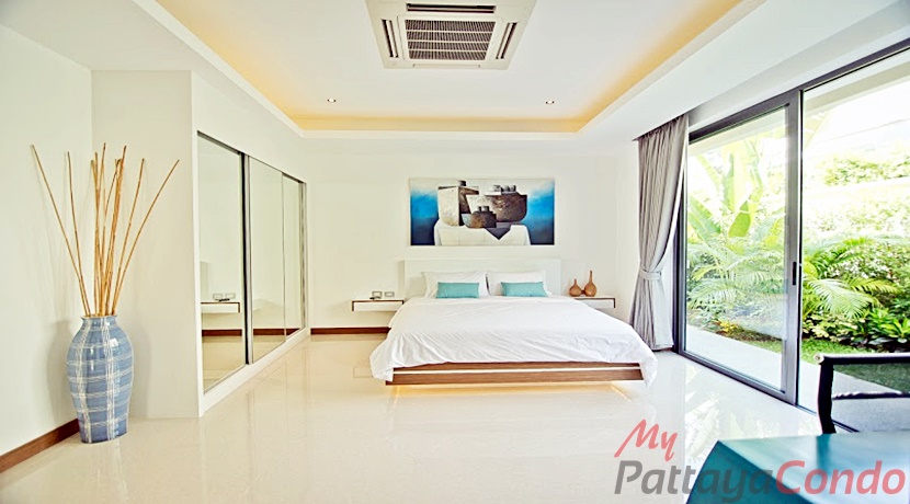 The Vineyard Phase 3 East Pattaya Pool Villa For Sale - HEVY301