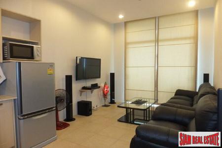 Karon Hill | Walk to the Beach from this Luxurious One Bedroom Sea View Condo for Sale-4