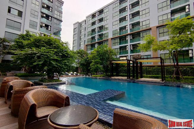 Ready to Move in Resort Style Low-Rise Condo next to Canal at Sukhumvit 50, BTS Onnut - 1 Bed Units - Up to 33% Discount and Full Furnished!-6