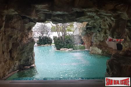 Baan Rajprasong Bangkok | Large Corner One Bedroom Condo for Sale in Lumphini-0