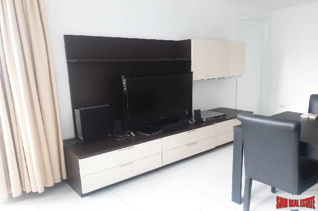 Manhattan Chidlom | Nicely Decorated 2 Bed Condo with Canal Views in Chidlom-13