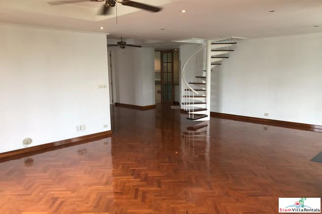 Navin Mansion | Penthouse 3 Bed Duplex at a Boutique Apartment Block of only 8 Units in Tropical Grounds at Yan Nawa - Pets Allowed-4