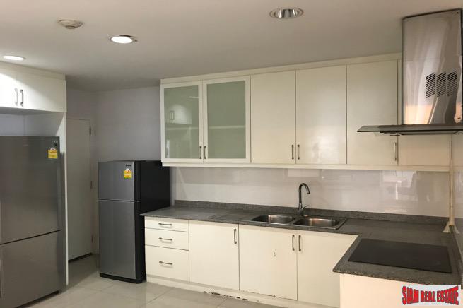 DS Tower 1 | Large Three Bedroom Family Condo with Pool Views on Sukhumvit 33-3