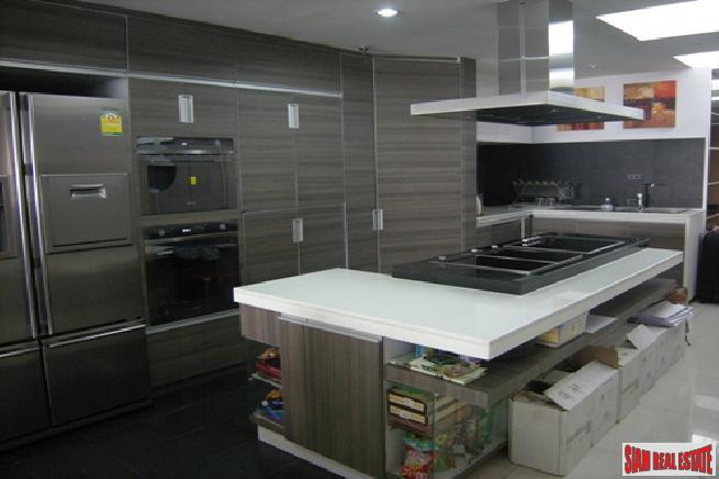 LAS COLINAS ASOKE | Extra Large Deluxe One Bedroom in the Sukhumvit Asoke Area of Bangkok-3