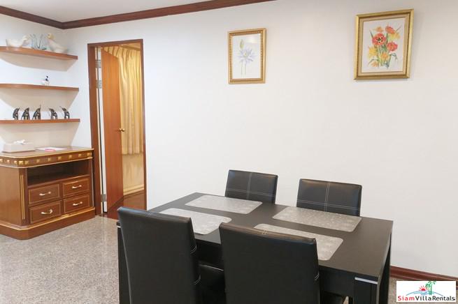 Baan Suan Petch | Roomy Two Bedroom Condo Good for Small Family in Phrom Phong-16