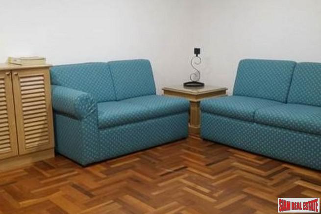 Rin House condo| Convenient One Bedroom Condo on Top Floor of Low Rise in Phrom Phong-4