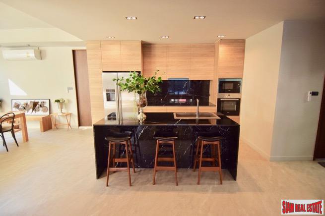 Elegant and Private Two Storey Home with Swimming Pool in Phra Khanong-6