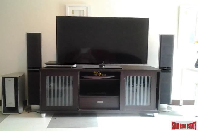 The Trendy Condo | Large One Bed Condo Near BTS Nana-9
