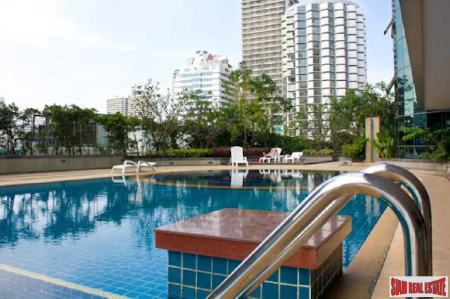 The Trendy Condo | Large One Bed Condo Near BTS Nana-22