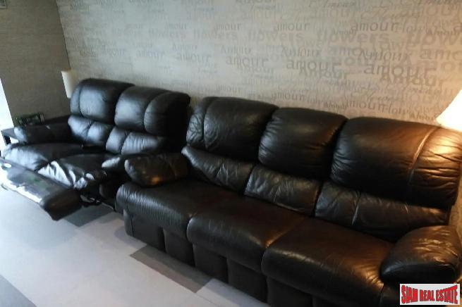 The Trendy Condo | Large One Bed Condo Near BTS Nana-4