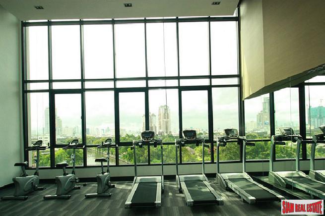 Blocs 77 | One Bed on High Floor with Serene Green, Canal and City Views at Sukhumvit 77, Onnut-20