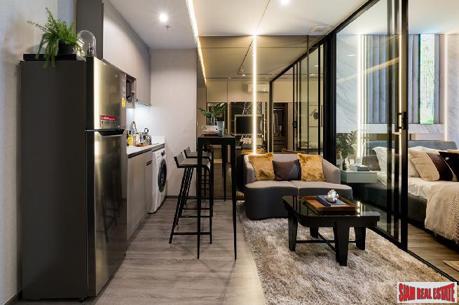 Just Completed Luxury High-Rise Condo with 360 Roof Pool at Victory Monument, Phaya Thai - Studio Units-24