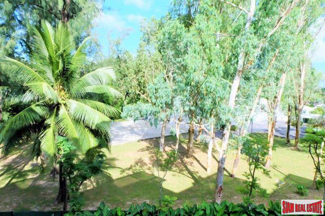 Cassia Residence | Peaceful Lagoon Views from the One Bedroom Laguna Condo for Sale