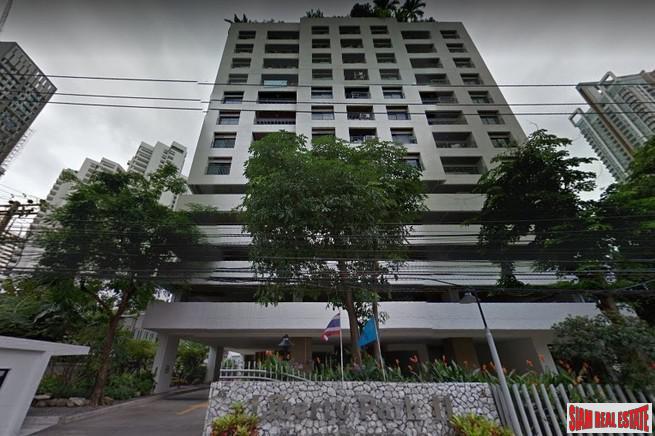 Liberty Park II | Spacious Two Bedroom Recently Decorated Condo for Sale in Nana