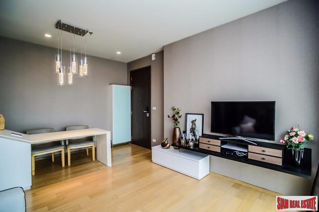 Pyne by Sansiri | Luxury One Bedroom for Sale with City & Pool Views very close to BTS Ratchathewii-14
