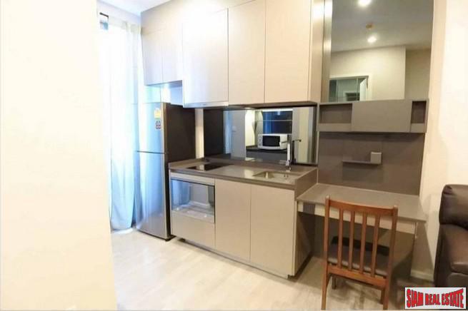 The Room Sukhumvit 69 | One Bedroom Condo with Pool & Garden Views in Phra Khanong-9