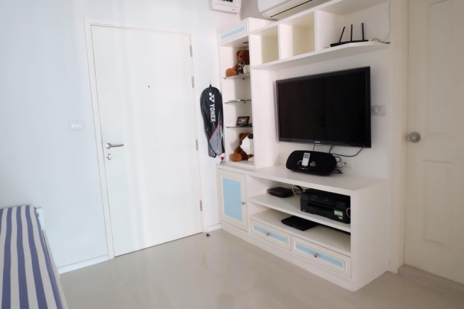 Aspire Rama 9 | Brightly Furnished One Bed Condo on 20th Floor with Closed Kitchen in Excellent Location of Rama 9-6