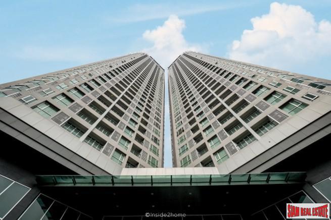 Rhythm Sathorn | Rare Corner Two Bedroom Condo for Sale with 180 degree Views of the River-14