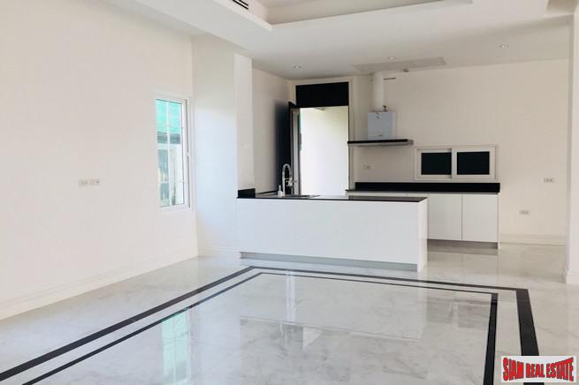 New Modern Five Bedroom Family-Style Home with Rooftop Terrace and 4 Parking Stalls for Sale in Ari-3