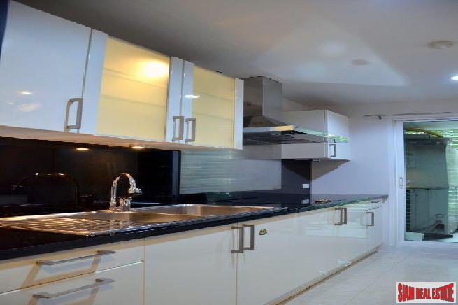 Supreme Elegance | Beautiful 2 Bed Condo with Big Balcony for Sale in Low-Rise Boutique Building at Nanglinchi Road, Sathorn-18