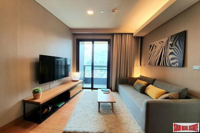 The Lumpini 24 | Fantastic City Views and Excellent Facilities - Two Bedroom Condo for Sale on Sukhumvit 24-5