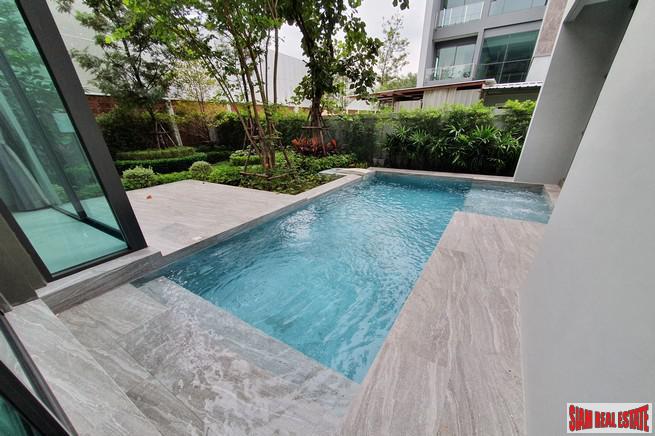 Luxury 5 Bed Show House for Sale in Exclusive Estate with Clubhouse at Bangchak Sukhumvit, close to BTS Phunnawithee-1