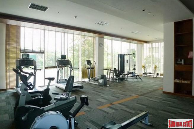 The Lofts Yennakart | Urgent Sale - Two Bedroom Condo with Excellent Facilities for Sale in Chong Nonsi-2