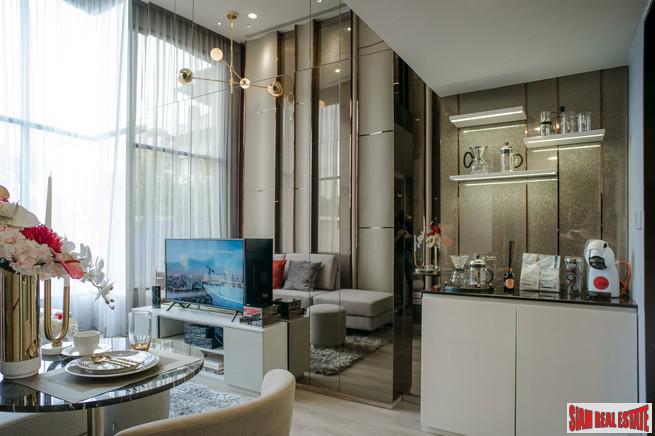 Hot New Luxury High-Rise Condo at the New Central Business District next to MRT Huai Khwang - 1 Bed Units - Free Full Furniture and Discount!-20