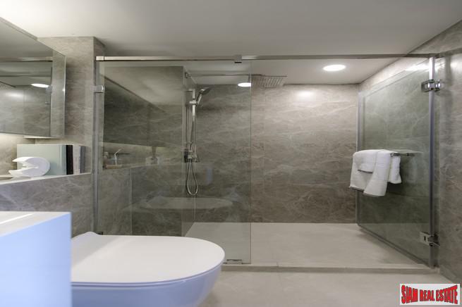 Hot New Luxury High-Rise Condo at the New Central Business District next to MRT Huai Khwang - 1 Bed Units - Free Full Furniture and Discount!-29