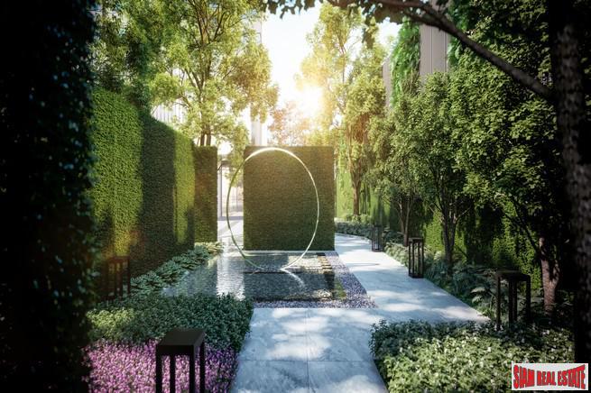 Hot New Luxury High-Rise Condo of Loft Units at the New Central Business District next to MRT Huai Khwang - 1 Bed Loft Units - Free Full Furniture and Discount!-4