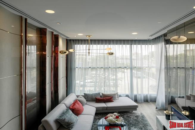Pre-Sale of Hot New Luxury High-Rise Condo of Loft Units at the New Central Business District next to MRT Huai Khwang - 2 Bed Loft Units - Free Full Furniture and Discount!-19