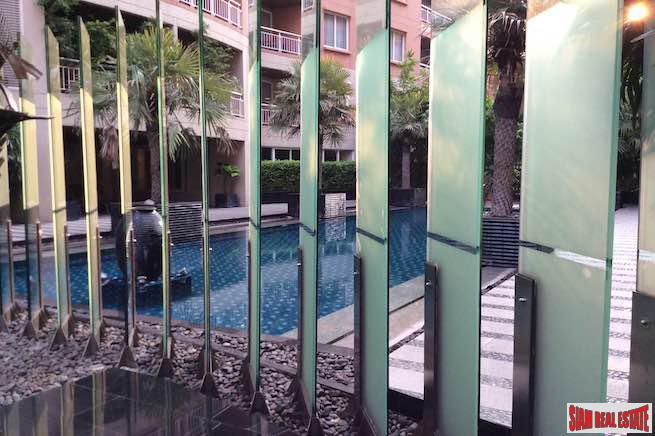 The Rise Sukhumvit 39 | Two Bedroom with Pool View in a Phrom Phong Low Rise Condo-12