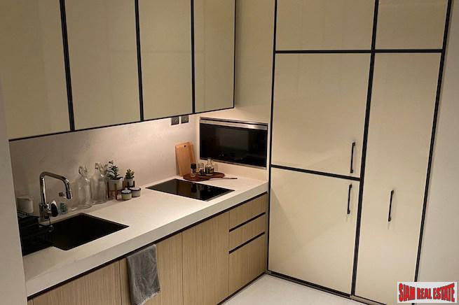 Beatniq Sukhumvit 32 | Elegantly Furnished One Bedroom Condo with Great City Views for Sale in Thong Lo-8