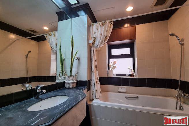 Baan Piya Sathorn | Large Two Bedroom Corner Unit for Sale only 10 Minutes from Lumpini Park-12