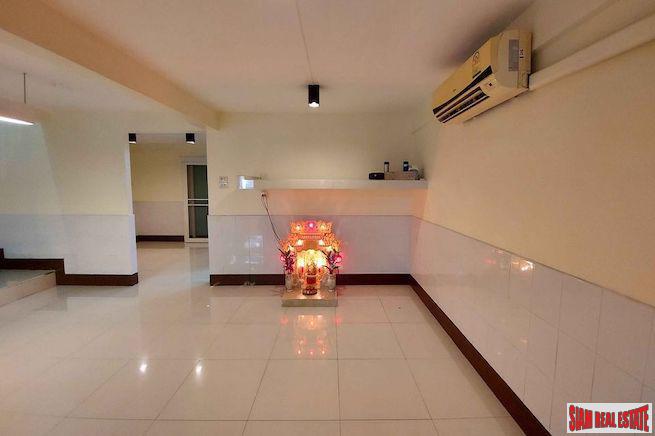 Taweewattana Villa